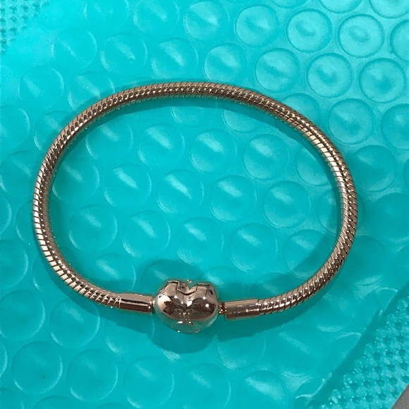 Pandora rose gold color bracelet - Picture 3 of 4